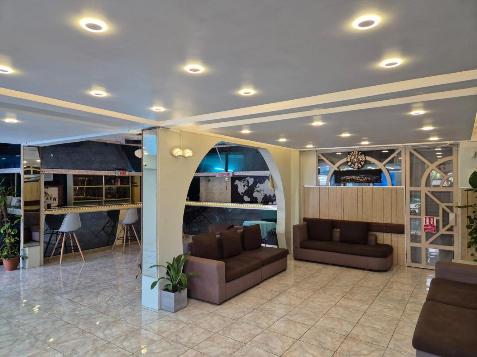 Mountview Tourist Residence كواتر بورنيه المظهر الخارجي الصورة