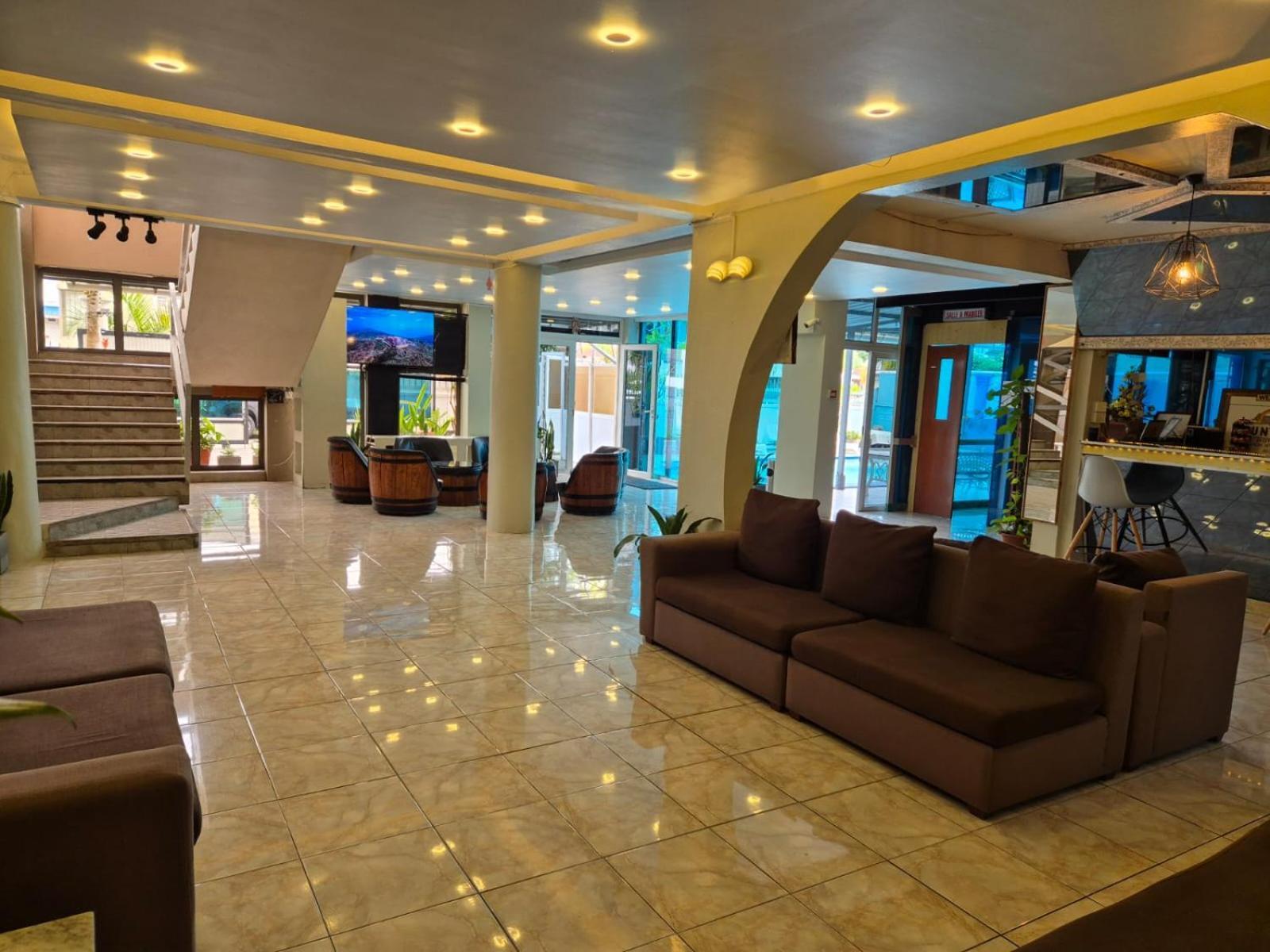Mountview Tourist Residence كواتر بورنيه المظهر الخارجي الصورة